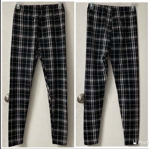 SHEIN Black and White Plaid Pants. Size 14Y; Fits a Ladies XS